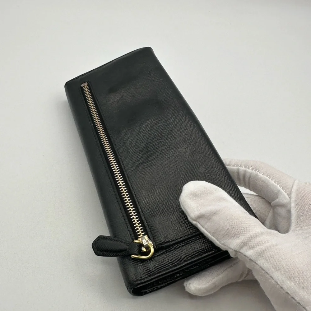 Prada Wallet - Picture 3 of 11